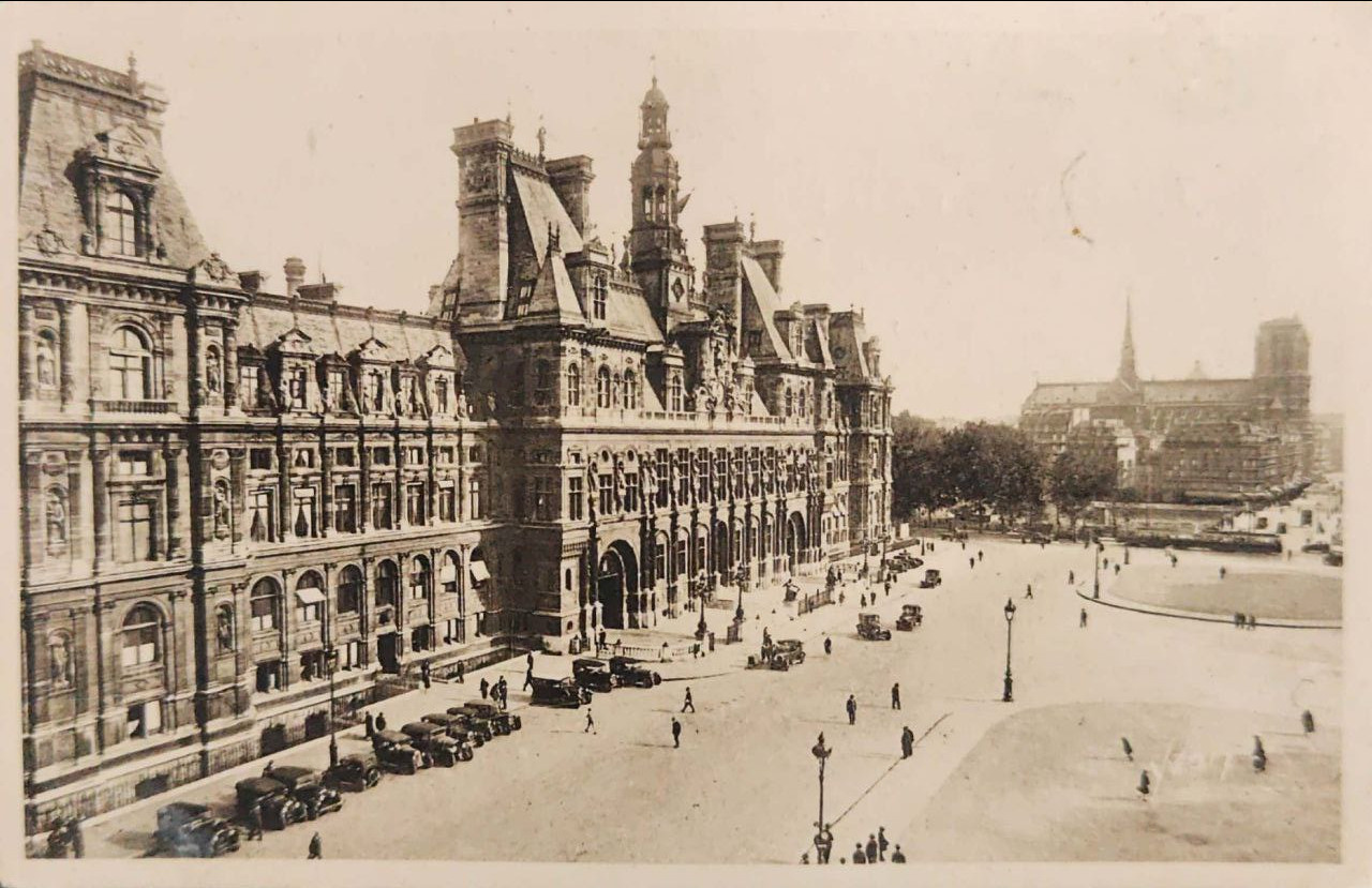 Stara pocztówka: Victor Hugo z wnukami. Fotografka, kolekcjonerka starych pocztówek i twórczyni opowieści na styku przeszłości i życia osobistego. Irina Dainakova