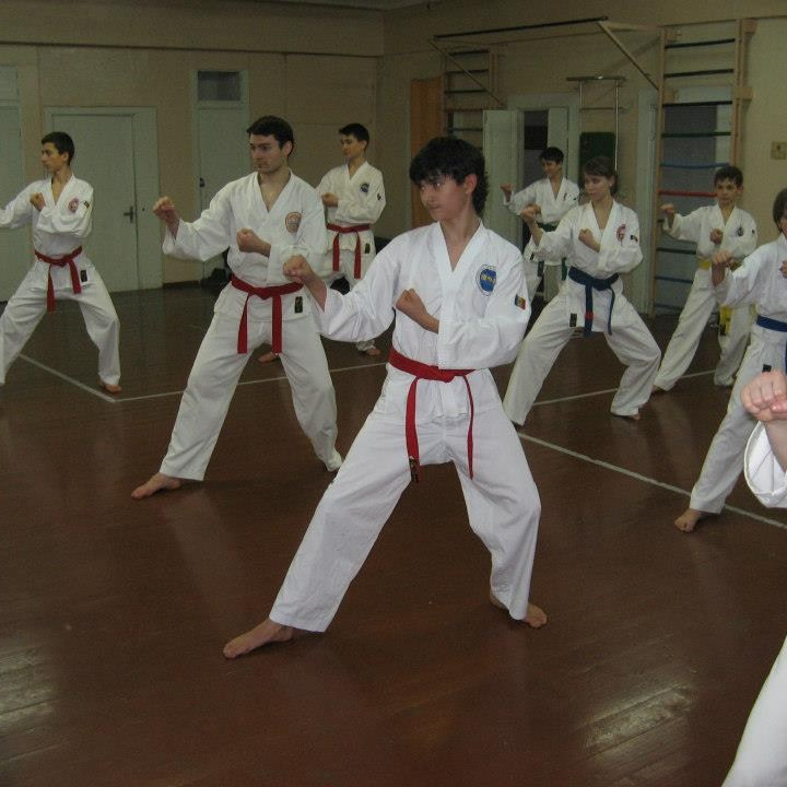 About me Sokolove Alex. Photographe vidéaste à Santorin|Séances photos de Robe volante Santorin|