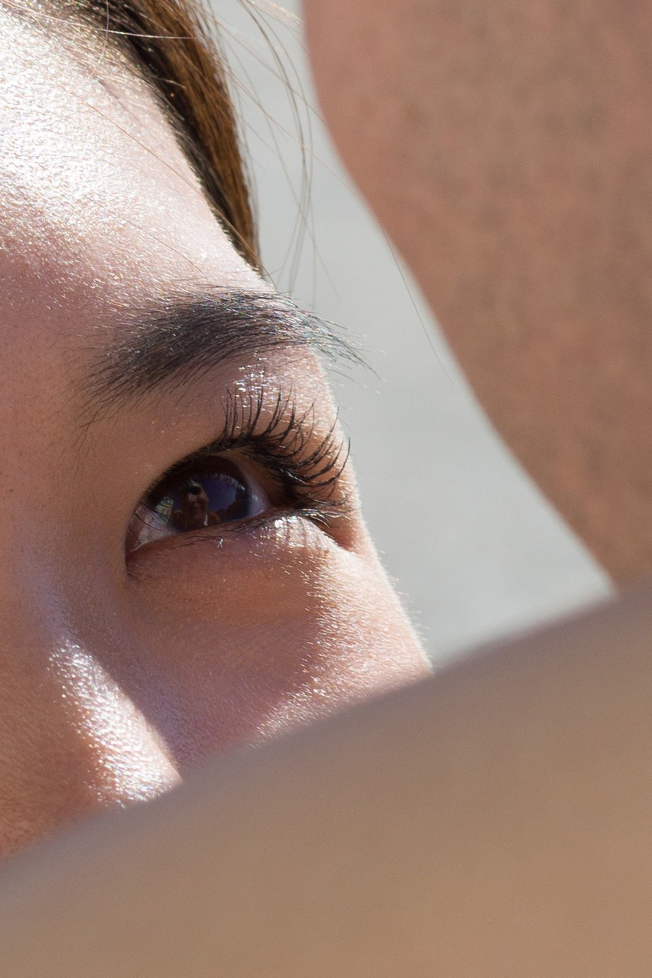 Emotional proposal near the neoclassical architecture of Villa Melzi on Lake Como.
