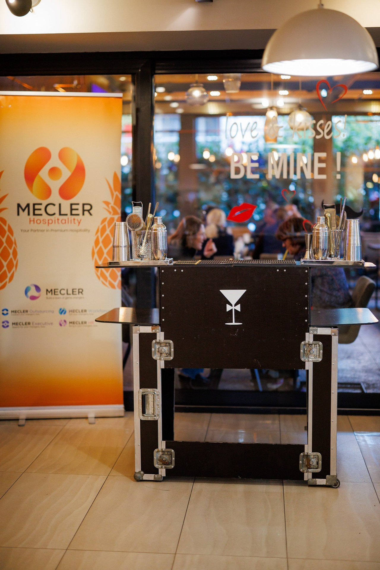 Recenzii. Fotograf în România Moraru Sergiu