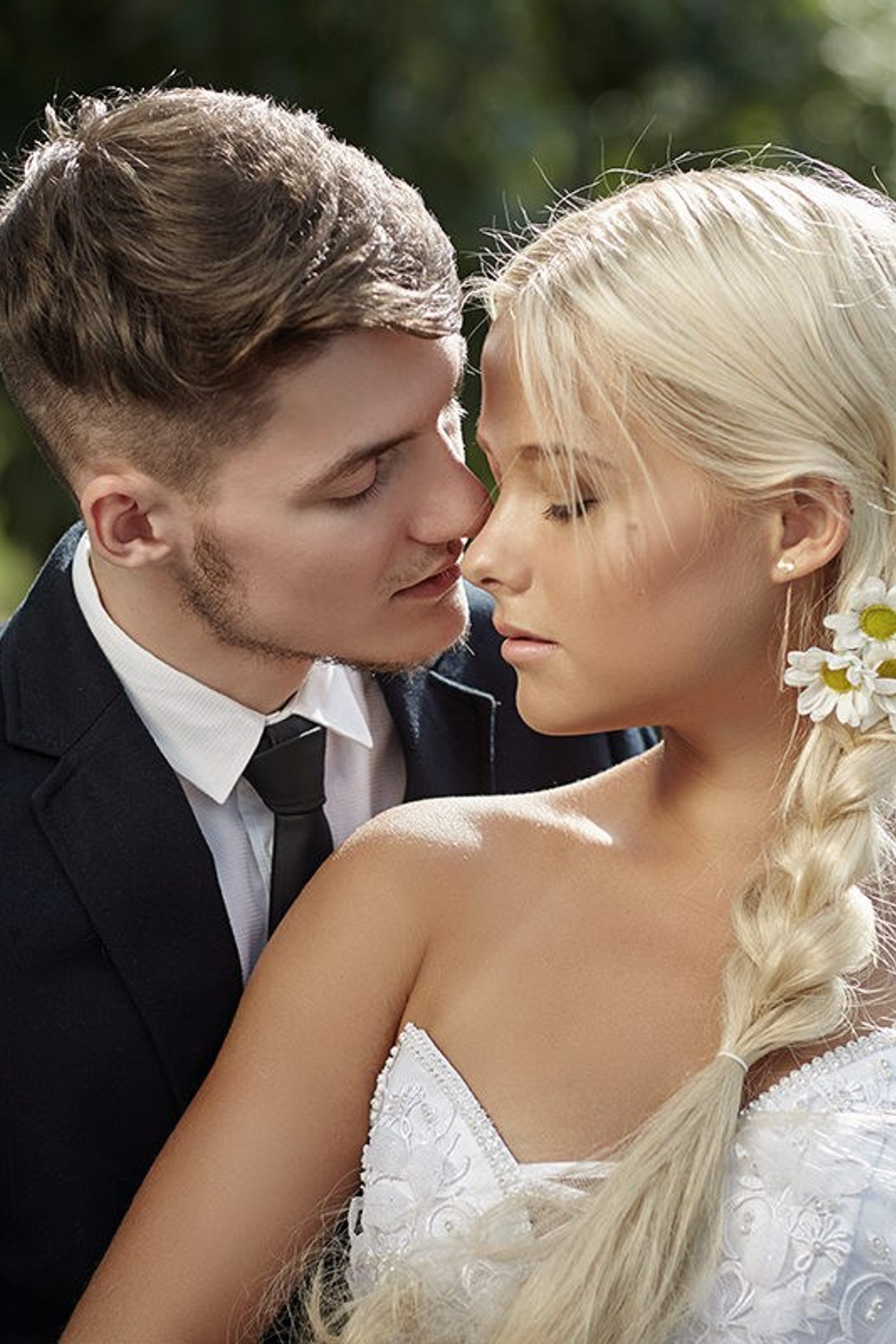 Étreintes solaires: Mariage d’été aux couleurs de Moscou. Photographe professionnelle de la ville d’Auxerre - Ekaterina Mathieu