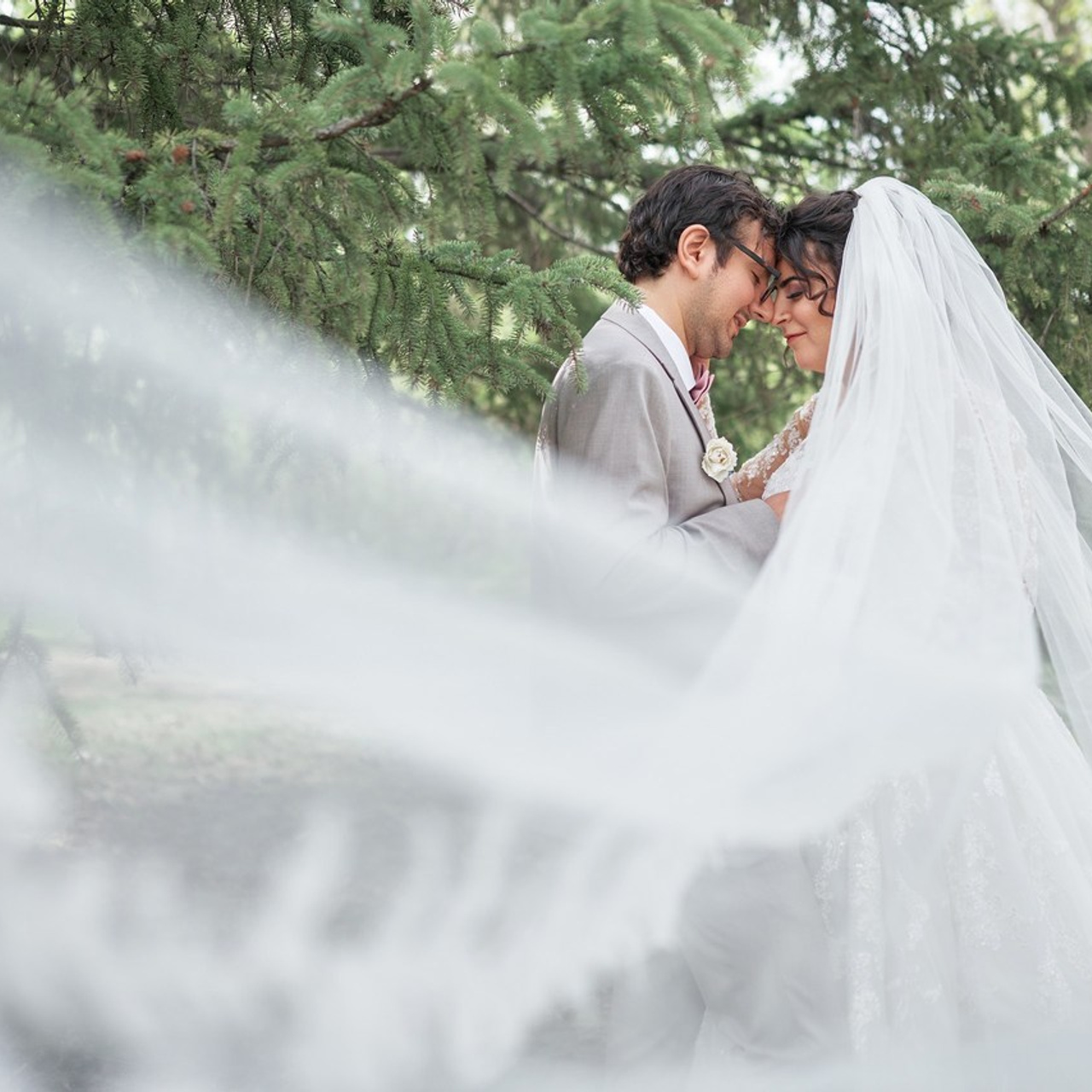 Photographer Andrii Bielikov Feedback. Calgary wedding photo and video. Photographer Andrii Bielikov