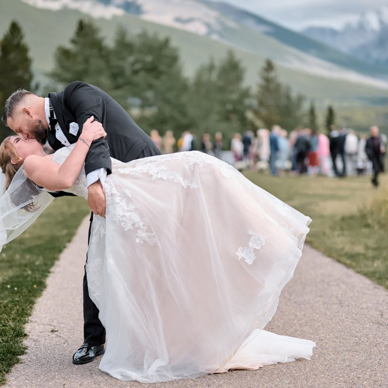 Photographer Andrii Bielikov Feedback. Calgary wedding photo and video. Photographer Andrii Bielikov