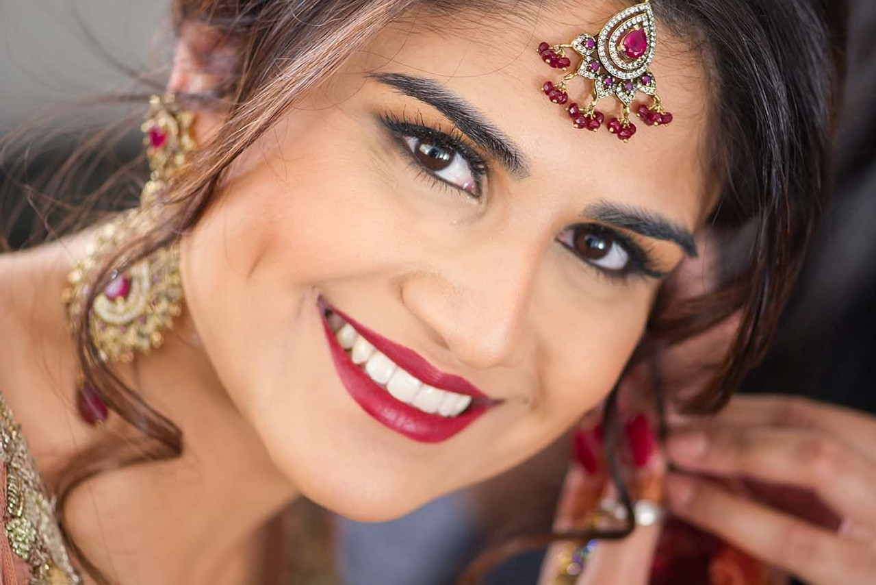 Wedding photographer Hilton St Anne’s Manor, Bracknell bridal portrait Nikon D850