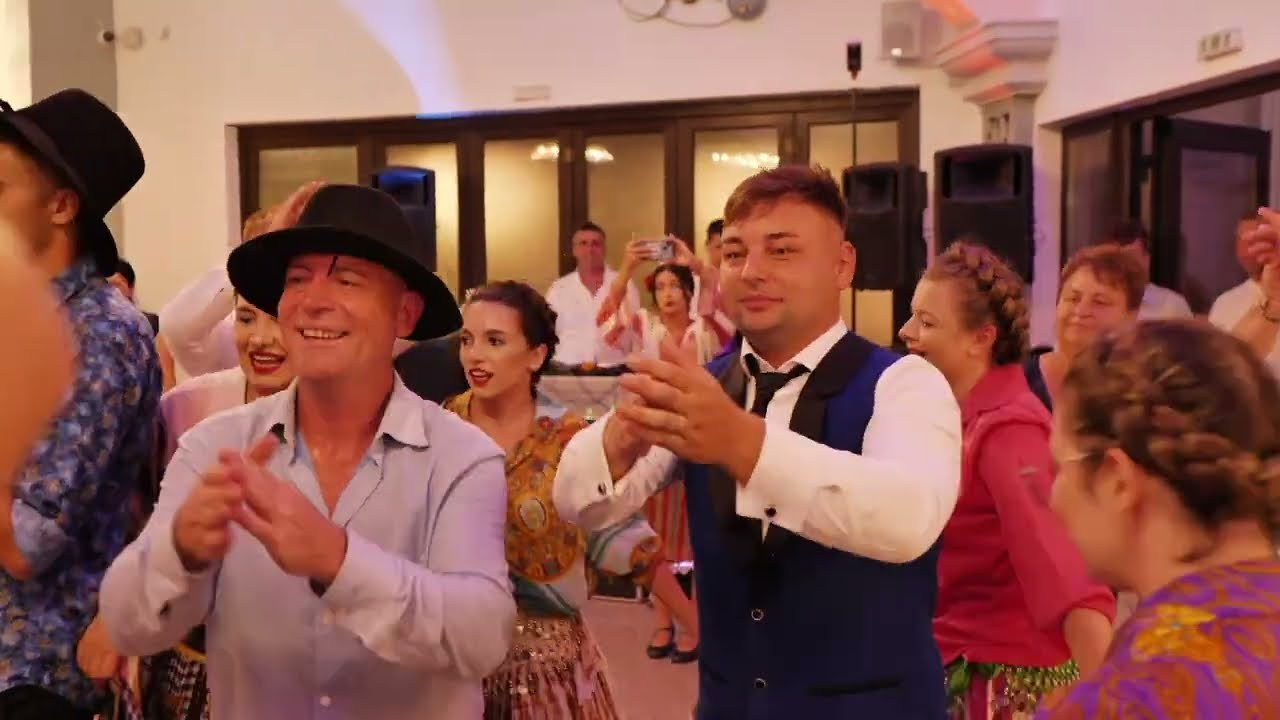 Alexandra & Andrei. Dragosbaciuartphotographer