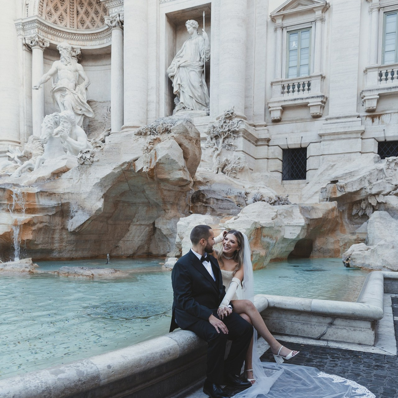 Elopement in Italy: A Photographer’s Guide to Intimate & Unforgettable Weddings. Elizaveta Razumova: Cinematic Photography for Love, Weddings, Portraits & Brands