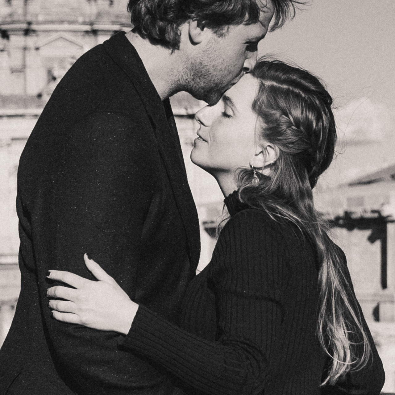 Elopement in Italy: A Photographer’s Guide to Intimate & Unforgettable Weddings. Elizaveta Razumova: Cinematic Photography for Love, Weddings, Portraits & Brands