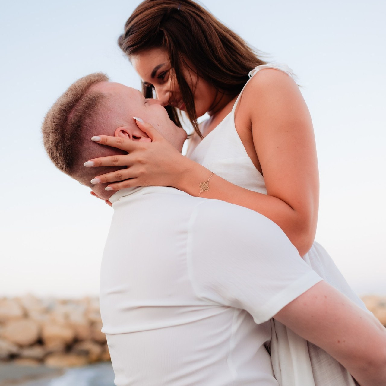 Review-uri. Andrei Voicu Fotograf. Povești nescrise, surprinse atent