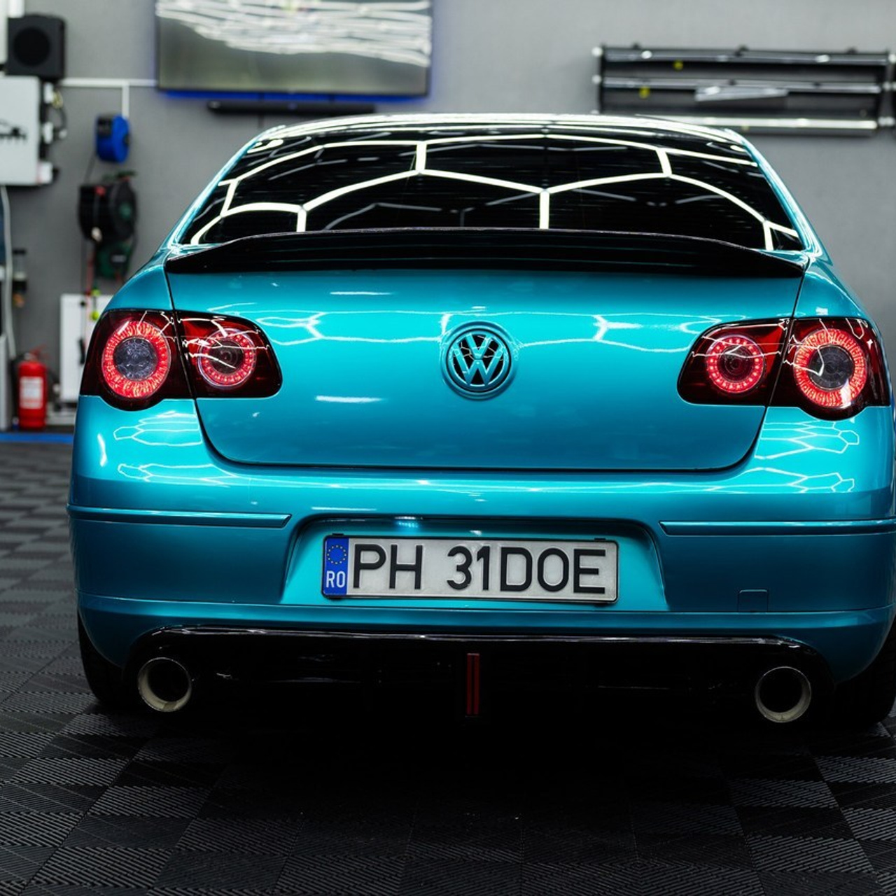 Review-uri. Andrei Voicu Fotograf. Povești nescrise, surprinse atent