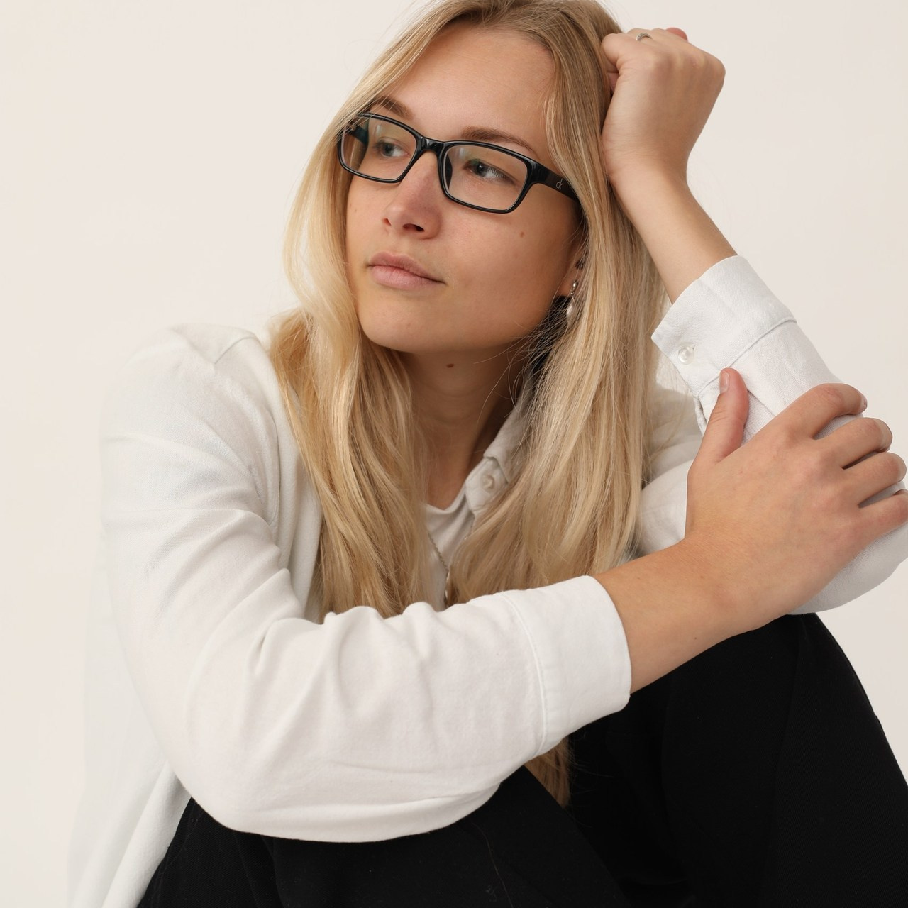 Arvostelut. Ekaterina Mansur, muotokuvafotografi Suomessa (Helsingissä ja Uudellam