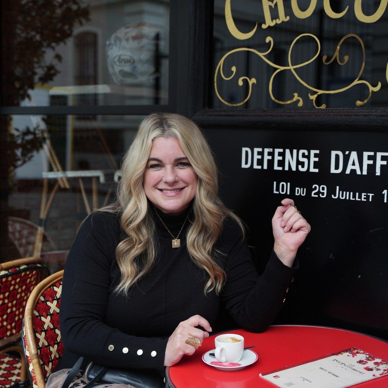 Photographer in Paris Yulia Shkadina | Couples, engagement, pre-wedding, individual photo-shoots in Paris at the best locations