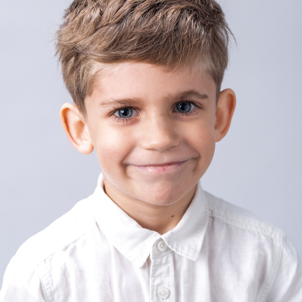 About me. Фотосессии для взрослых и детей в Кишинёве. Николай Минюк Nicolai Miniuc. Ședințe foto pentru adulți și copii în Chișinău