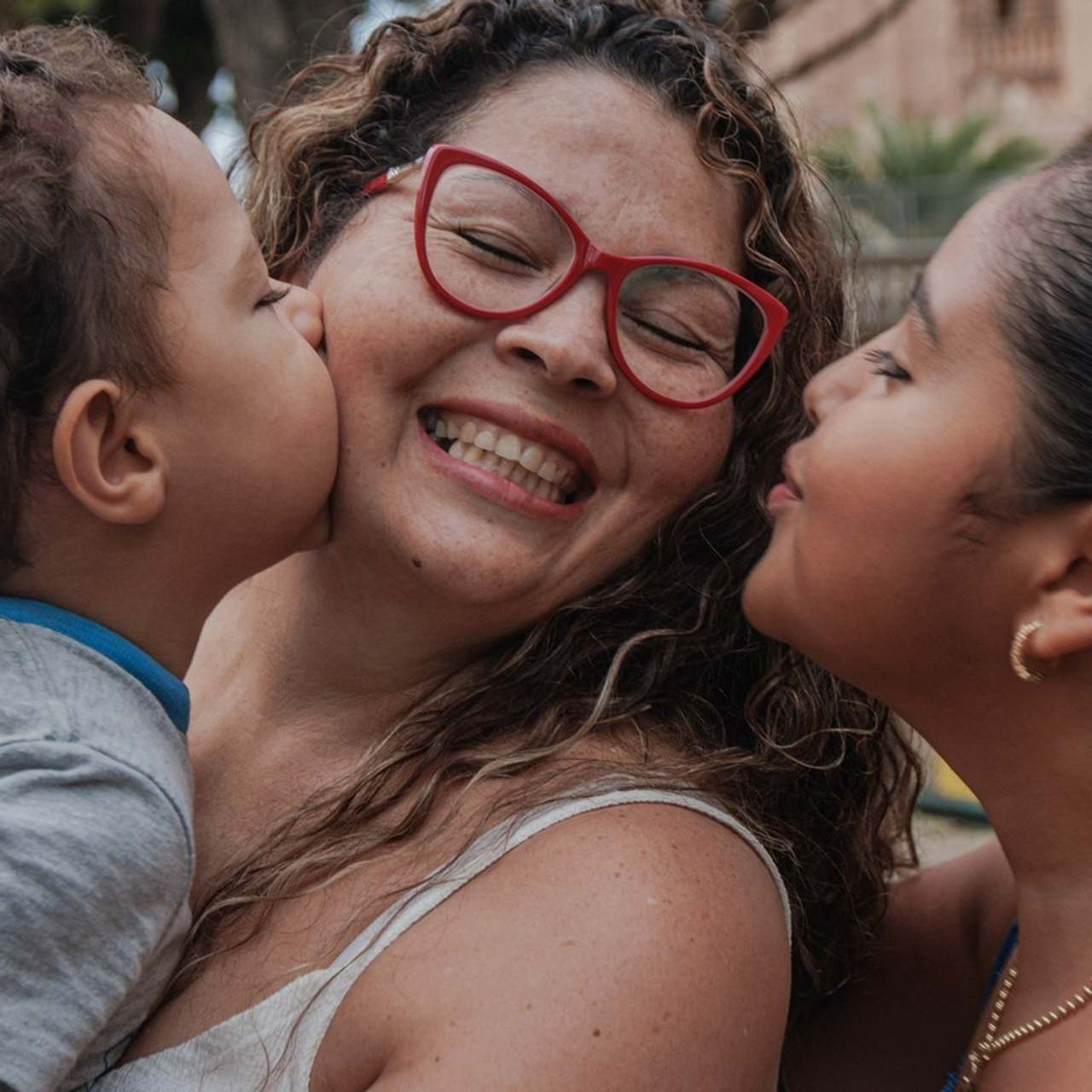 Reseñas. Fotógrafo de retrato, familia y reportajes en Valencia | España | Europa Vitalii Lumier