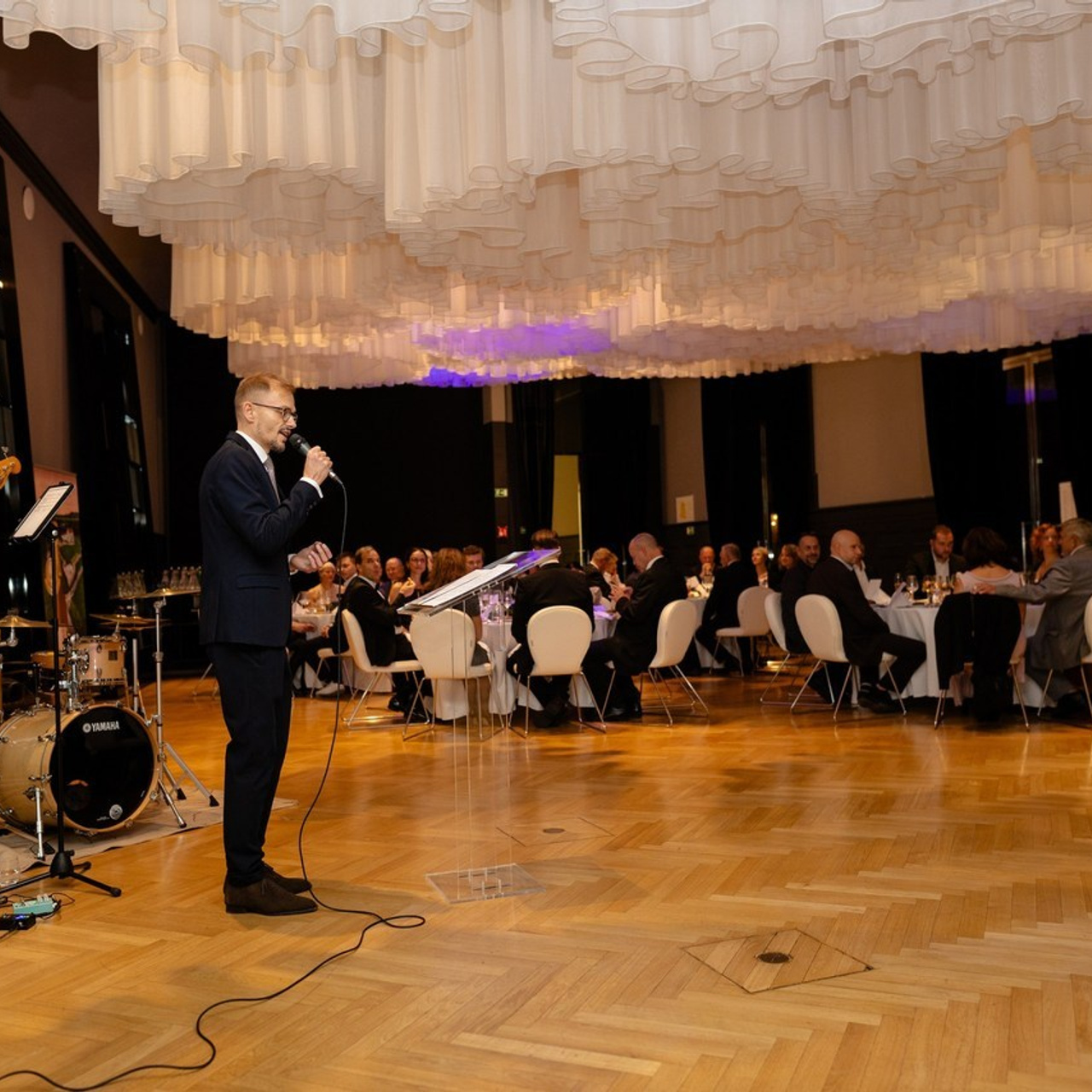 Recenze. Dana Lišková — Empatická fotografka | Introspektivní umělkyně | Neurodivergentní koučka| Zakladatelka Artepy.cz