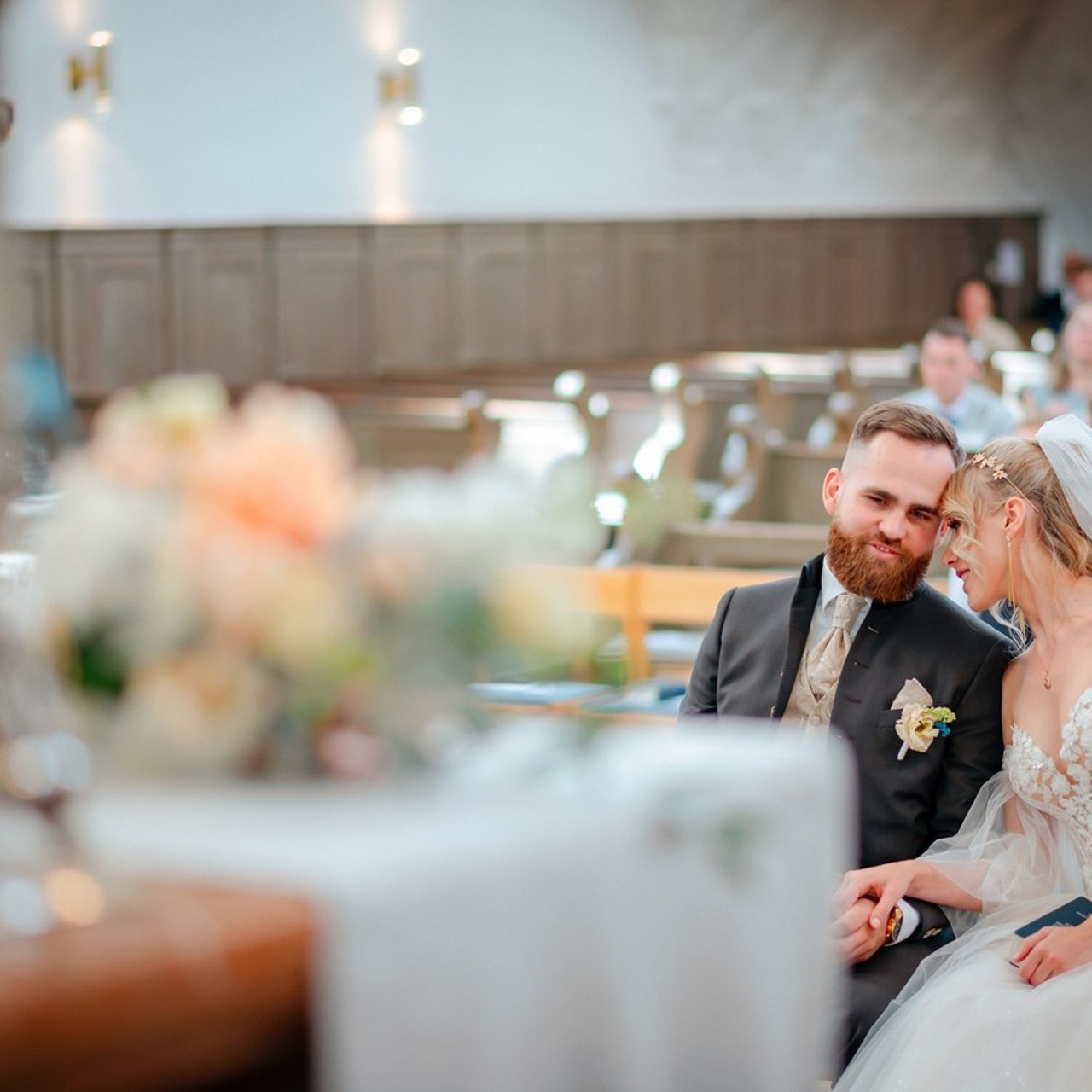 Referenzen. Ich bin Max, Designer, Art & Hochzeitsfotograf aus Germaringen