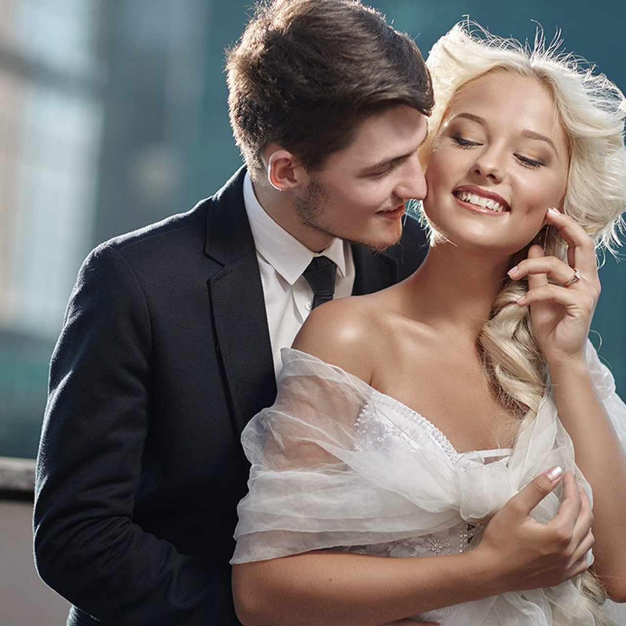 Étreintes solaires: Mariage d’été aux couleurs de Moscou