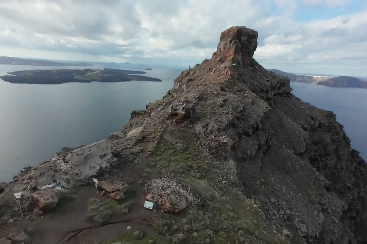 Discover the Hidden Side of&nbsp;Santorini | A&nbsp;Winter Paradise and Secret Spot in&nbsp;Imerovigli