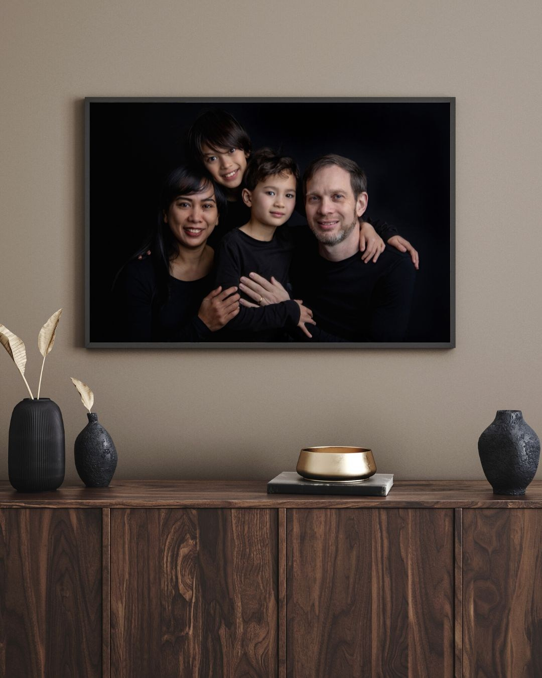 Beeld in houten fotolijst