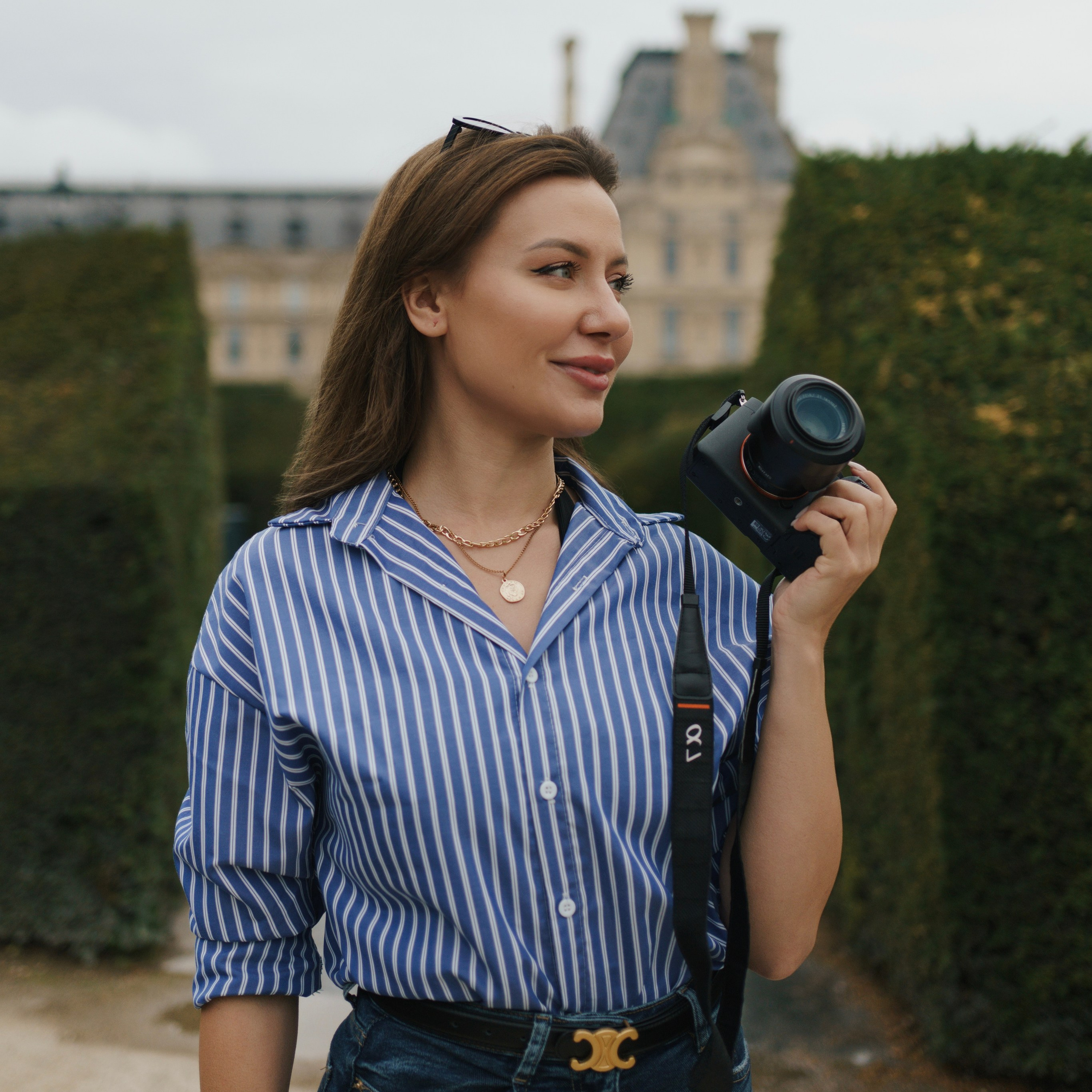 Photographer in Paris for couples egagement and pre-wedding photo shooting