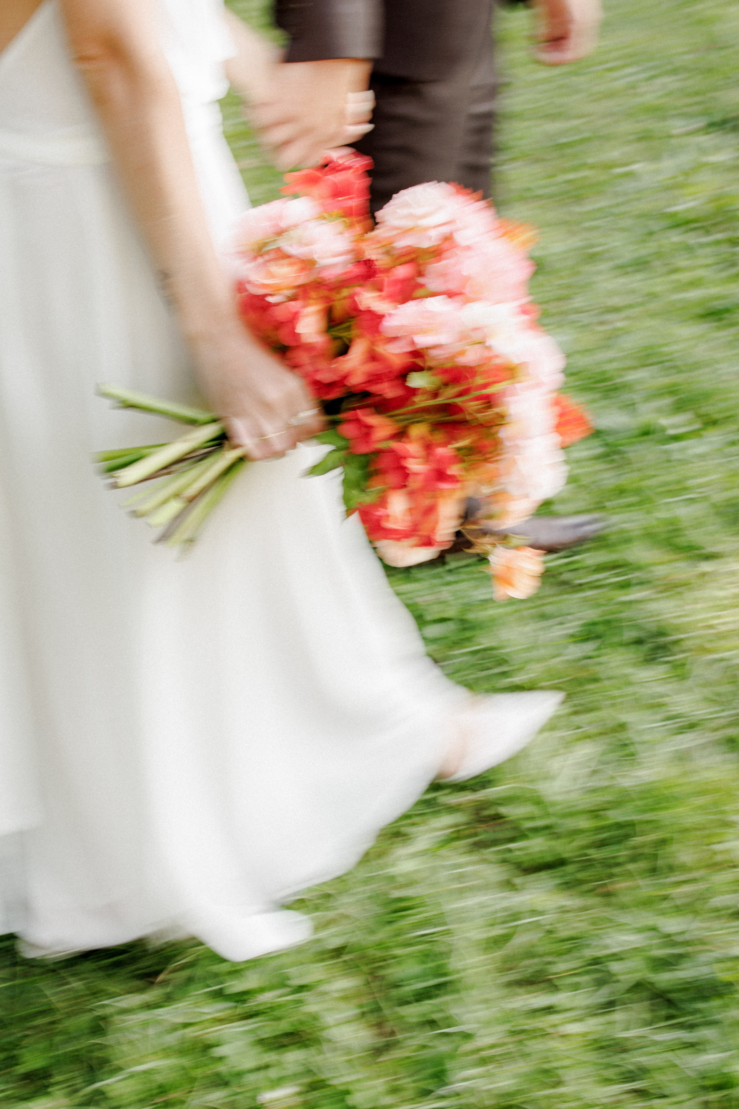 An Early Morning Elopement on Lake Como: A Love Story to Remember. Wedding and Family Photographer Switzerland and Italy. Valeria Diaz