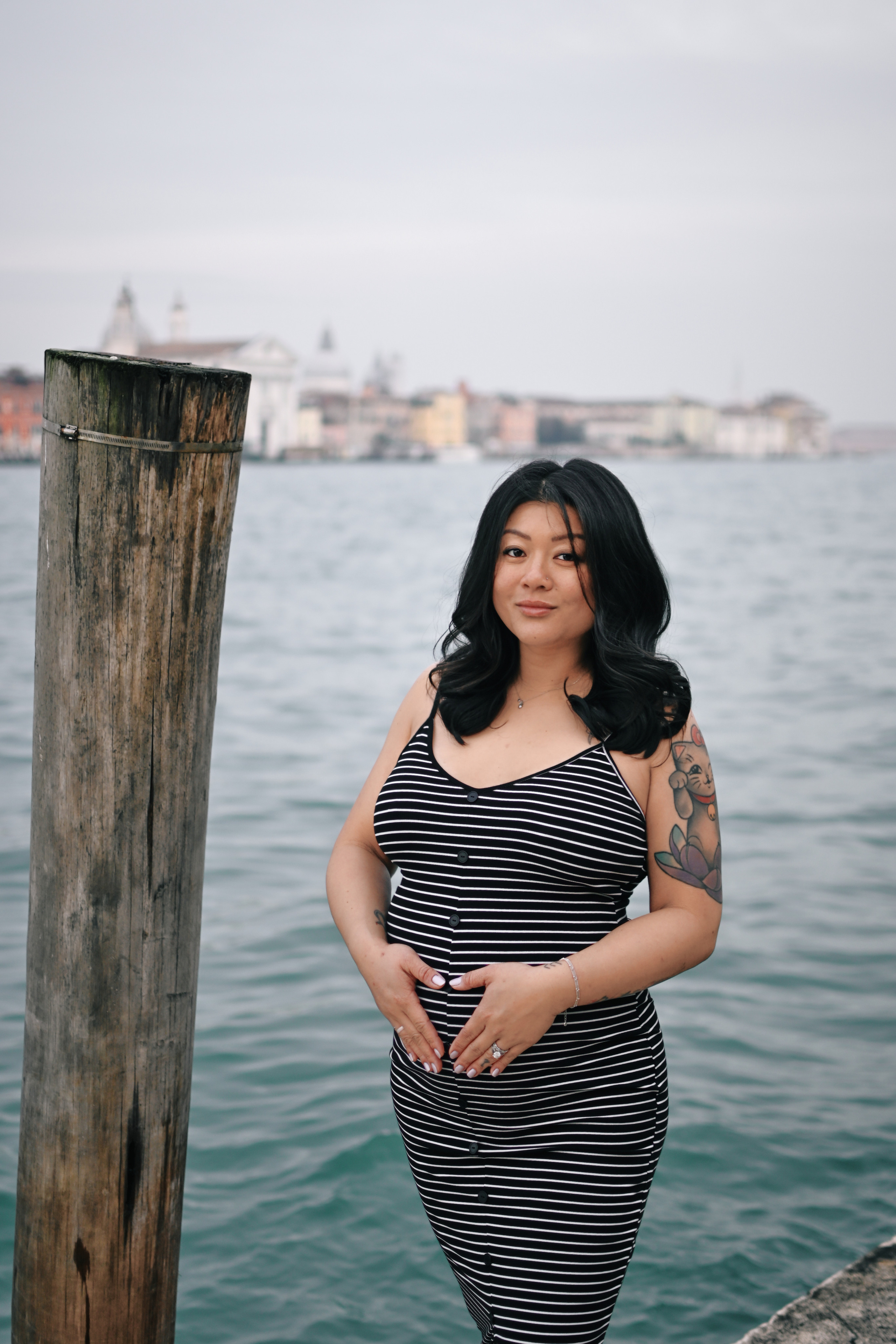 Pregnancy photoshoot in Venice Italy. Photographer in Venice, Italy. Yana Zotova