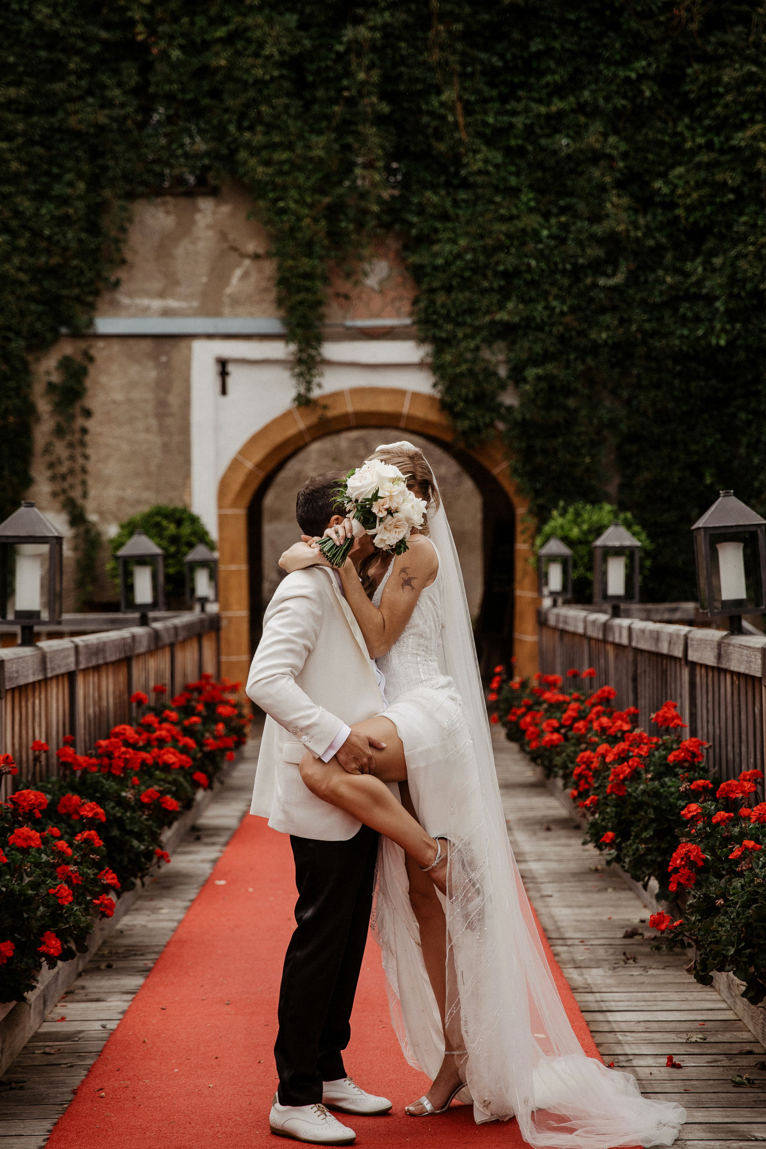 Where to elope in Italy. Iceland elopement photographer & videographer