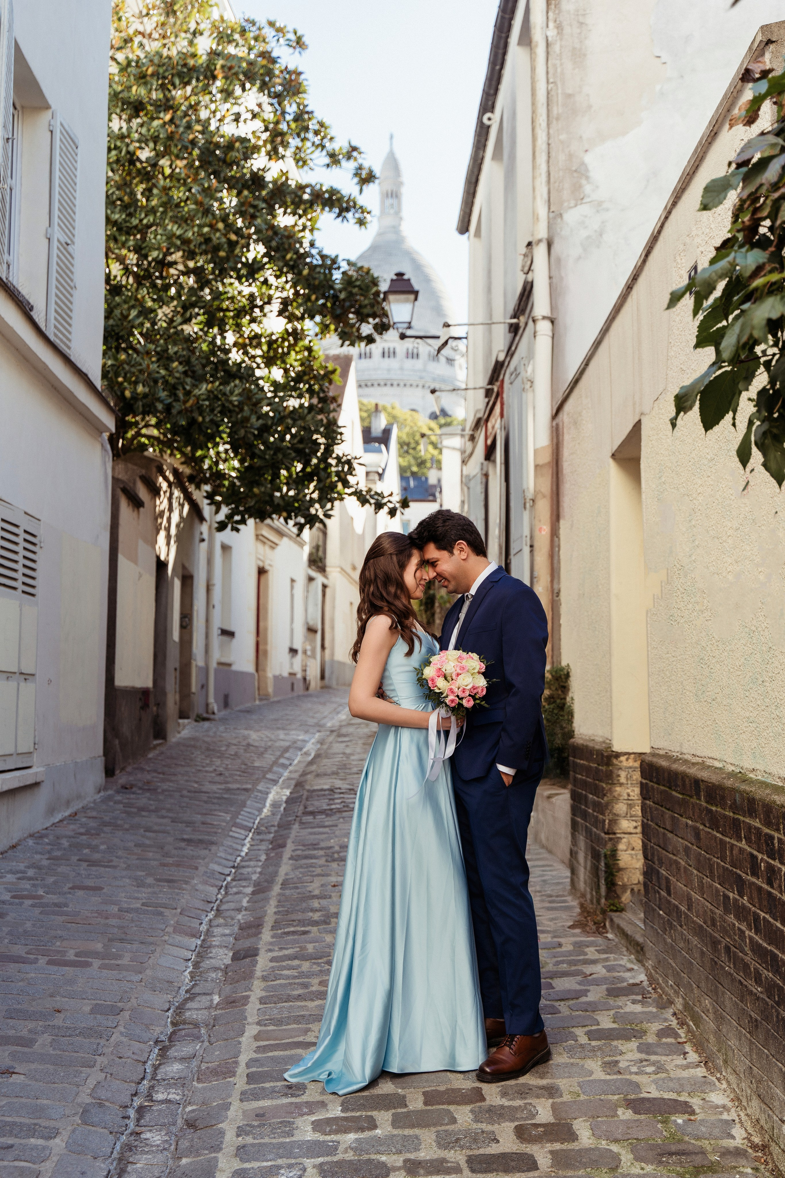Romantic Photoshoot Ideas in Paris. Photographer in Paris Yulia Shkadina | Couples, engagement, pre-wedding, individual photo-shoots in Paris at the best locations