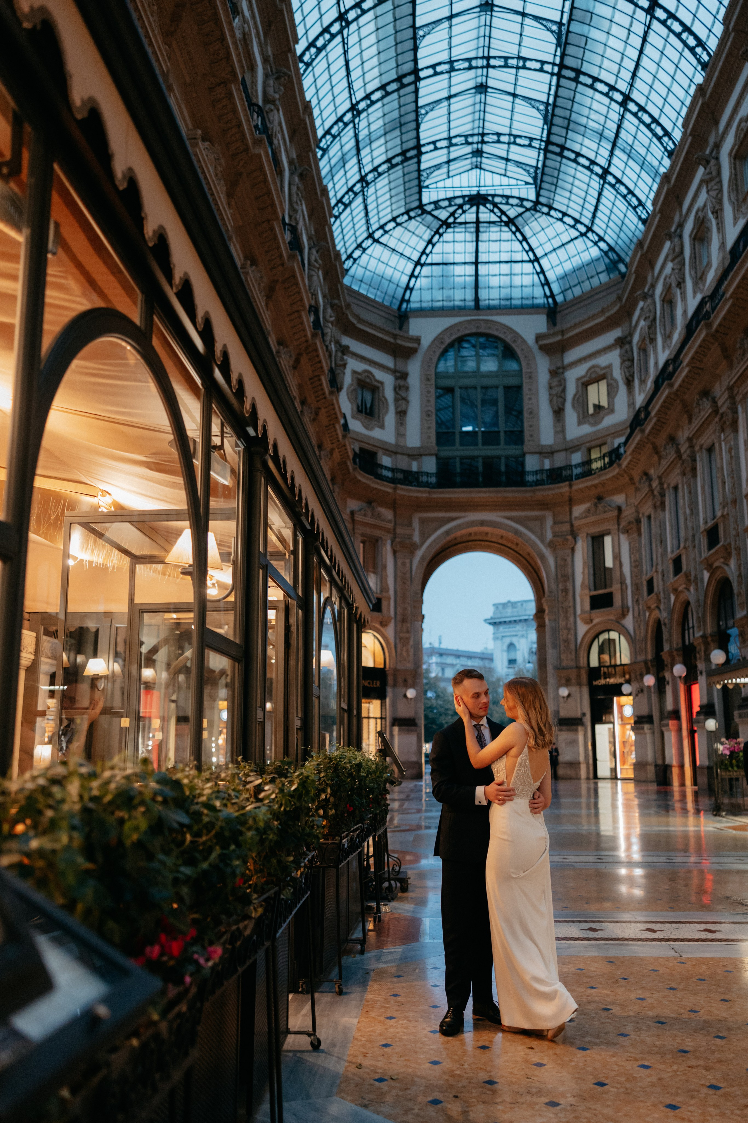 Od stylowych ulic Mediolanu po spokojne brzegi Jeziora Como 🩵. Fotograf Siedlce