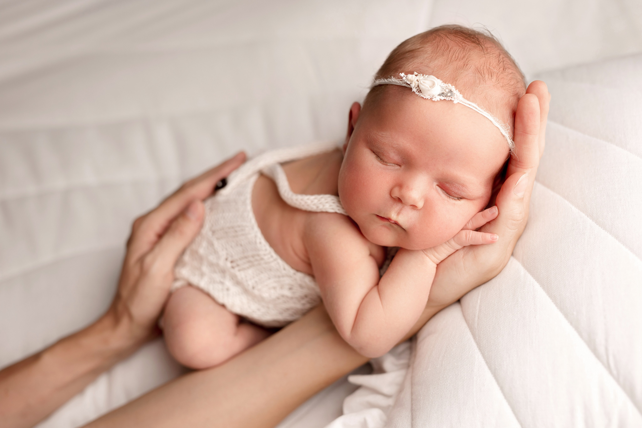 Newborn Klassik. NEUGEBORENEN und BABY Fotografin in WIEN und Umgebung