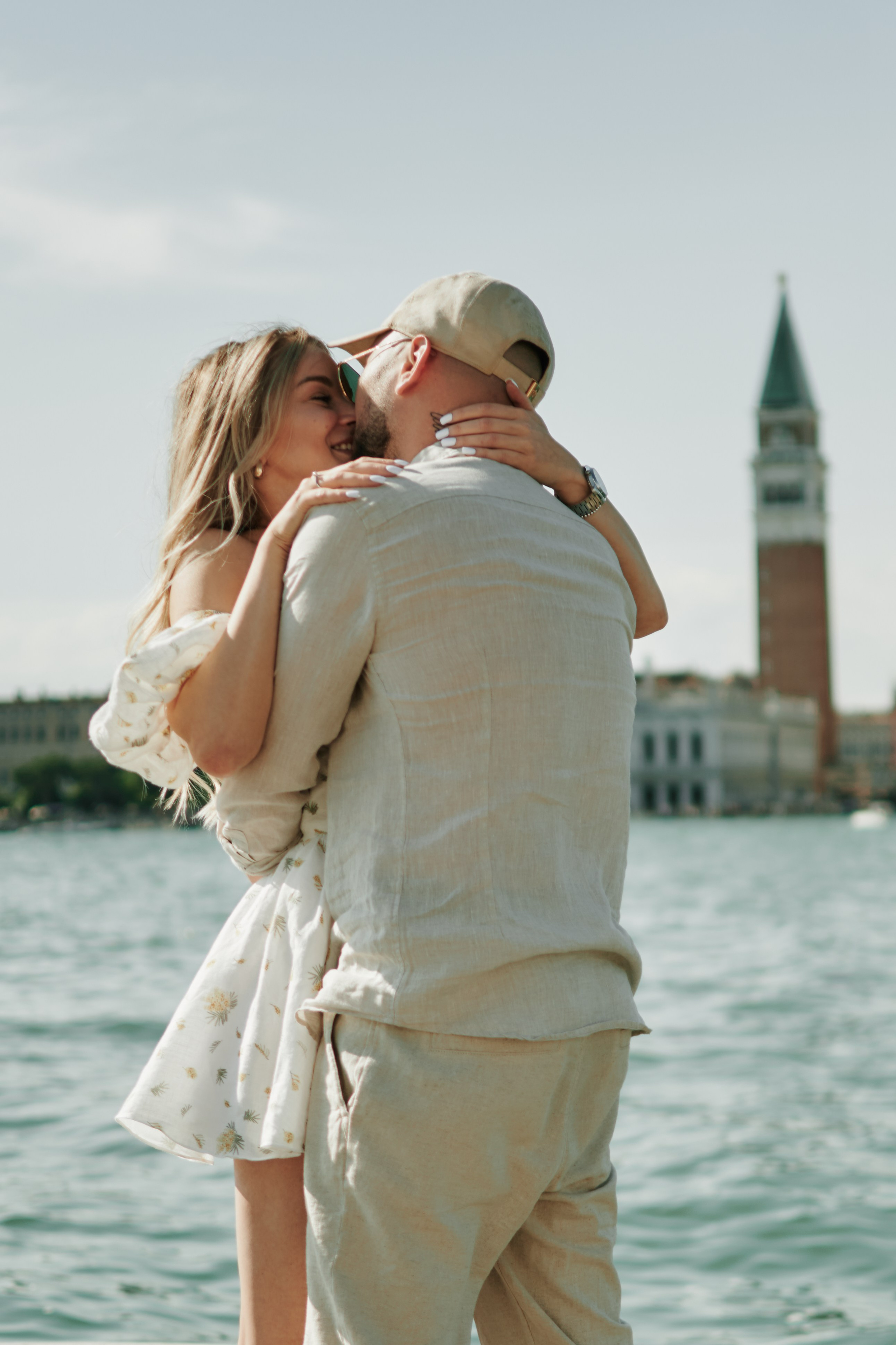 Surprise Engagement Photoshoot in Venice on a Boat. Photographer in Venice, Italy. Yana Zotova