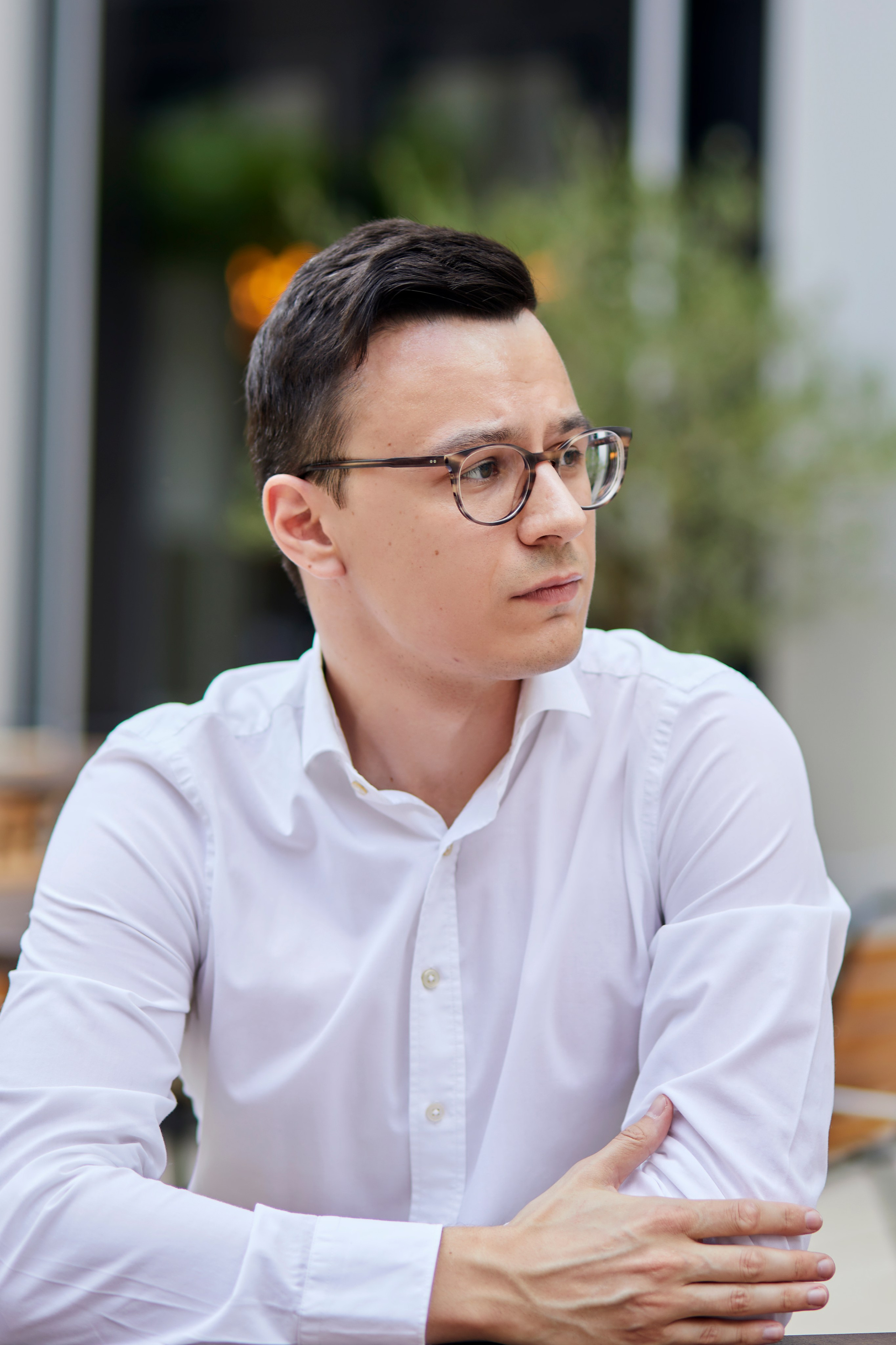 Schweinfurt, Frankfurt, or New York City. Business Portraits Matter. Photographer in Frankfurt Evgeniia Dubrov