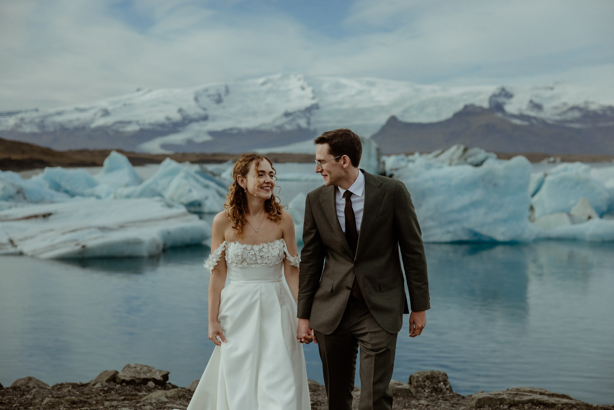 What to pack for Iceland elopement: ultimate Iceland elopement packing list. Iceland elopement photo and video | Nikolaichik Photo