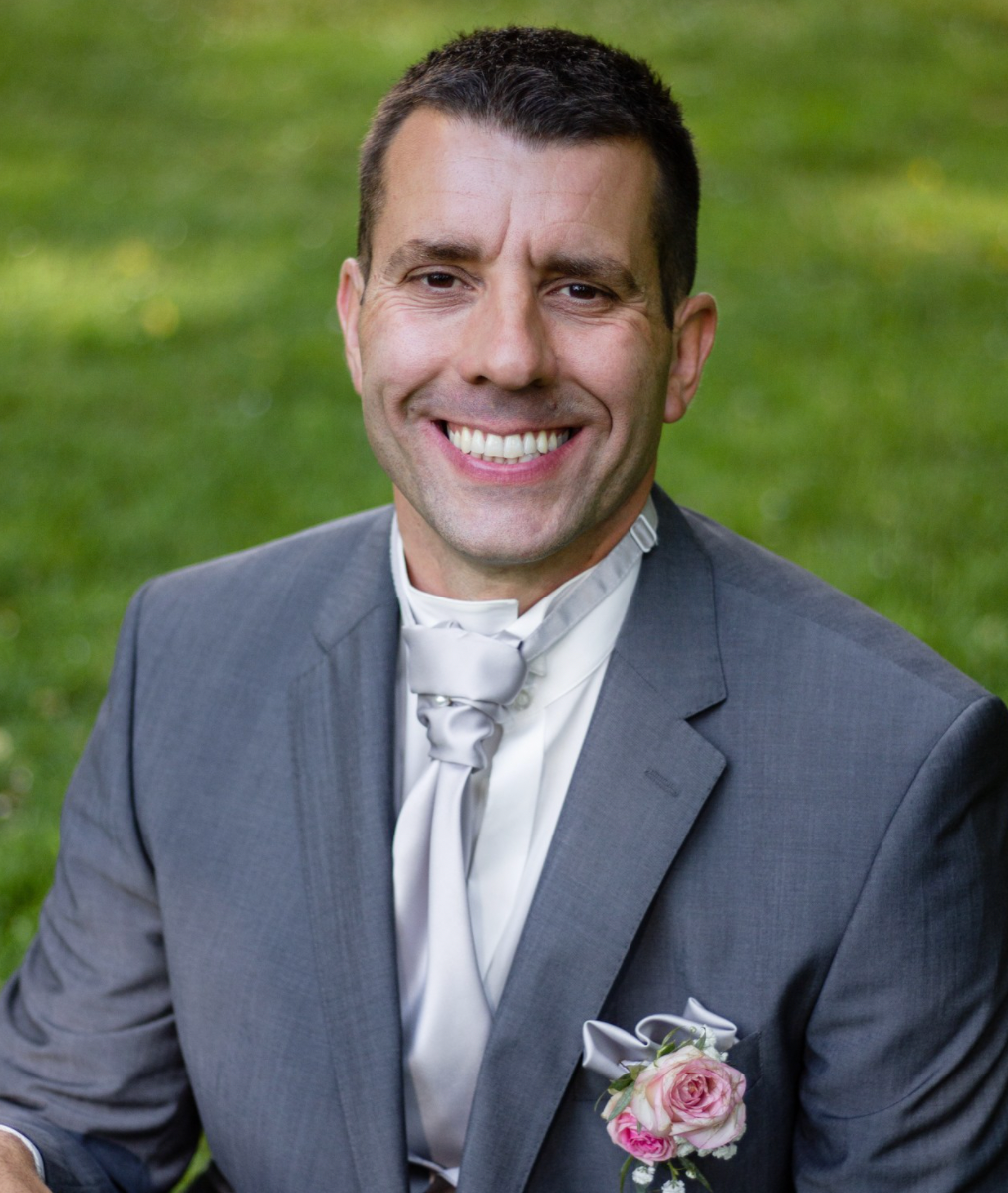 Photographe professionnelle à Poitiers, Tours et Châtellerault | Studio photo entre Poitiers et Tours – portraits, familles, entreprises, ma