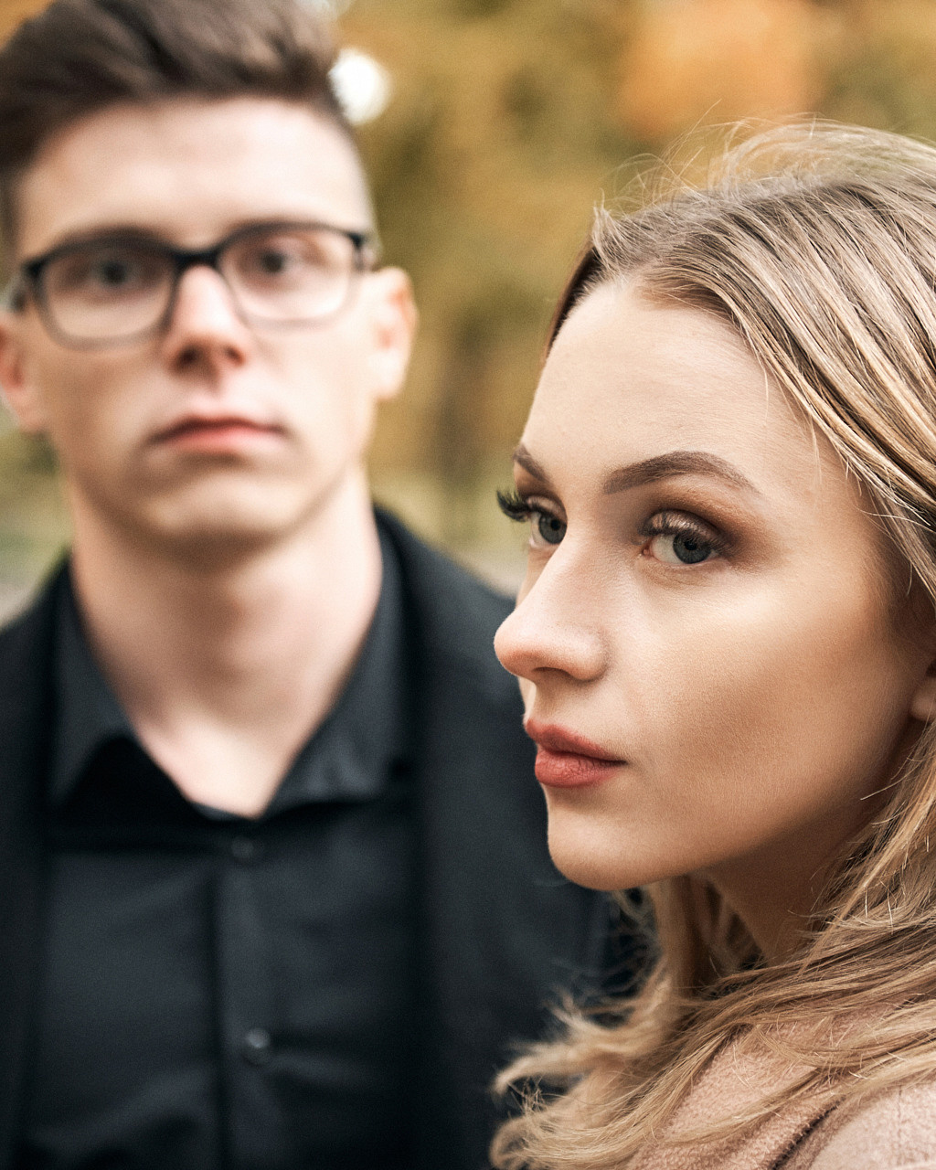 Fall romantic love story. Calgary wedding photo and video. Photographer Andrii Bielikov