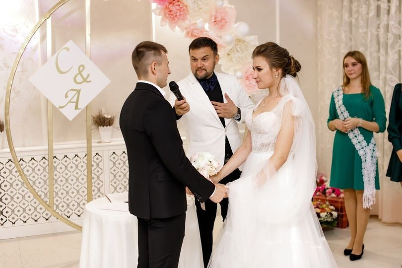 Servicii de Moderator,Dj,Lumini,Fum greu,Foto și video,Iepurasii de aur,Show programe la Chișinău și în afară țării.                                                                                          Услуги Ведущего,Диджея,Свет,Тяжелый дым,Фото и видео,Зеркальные кролики,Шоу программа в Кишиневе и по всему миру.    Viber,Whatsapp,Telegram:+37379886716.                                     