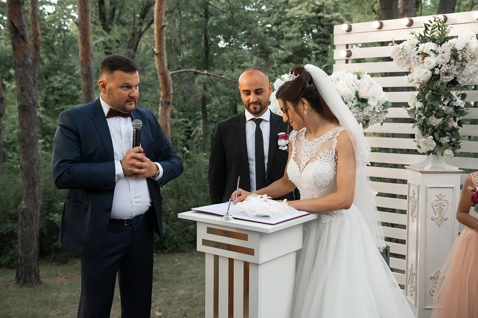 ведущий на корпоратив москва