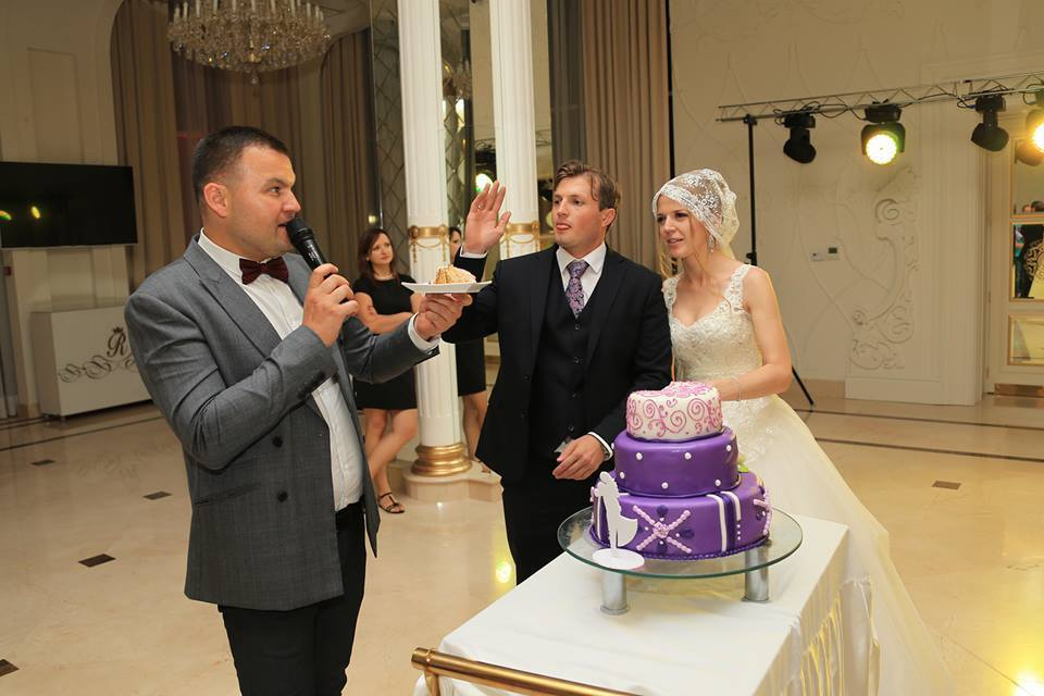 Поющий ведущий Кишинев