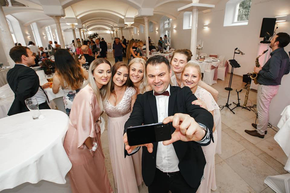 Ведущий на свадьбу Германия. Ведущий счастливых свадеб в Кишинев