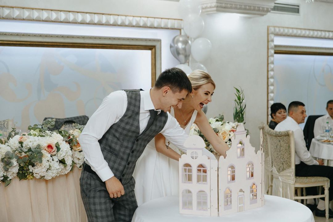 Ведущий Москва