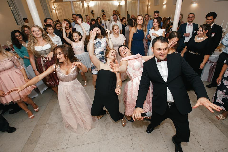 Ведущий на свадьбу Германия. Ведущий счастливых свадеб в Кишинев