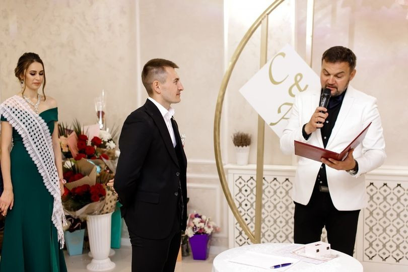 Servicii de Moderator,Dj,Lumini,Fum greu,Foto și video,Iepurasii de aur,Show programe la Chișinău și în afară țării.                                                                                          Услуги Ведущего,Диджея,Свет,Тяжелый дым,Фото и видео,Зеркальные кролики,Шоу программа в Кишиневе и по всему миру.    Viber,Whatsapp,Telegram:+37379886716.                                     