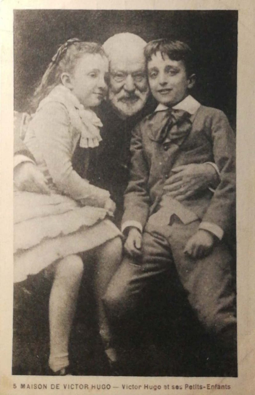 Старинные почтовые открытки и мои истории о них. Фотограф, коллекционер винтажных открыток и создатель историй на пересечении прошлого и личного. Ирина Дайнакова