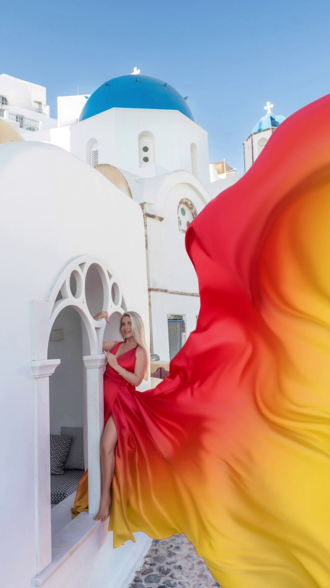 Santorini flying dress. Photographer in Santorini SokoLOVE Alex| Flying Dress Santorini