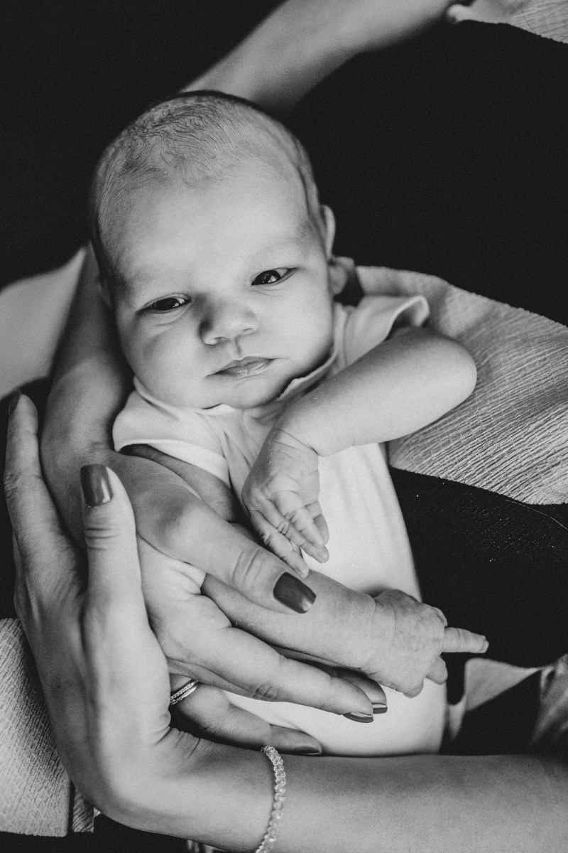 Dobrodosao, Vukane / fotografisanje bebe kod kuce. Deciji i porodicni fotograf u Beogradu Oksana Skendzic