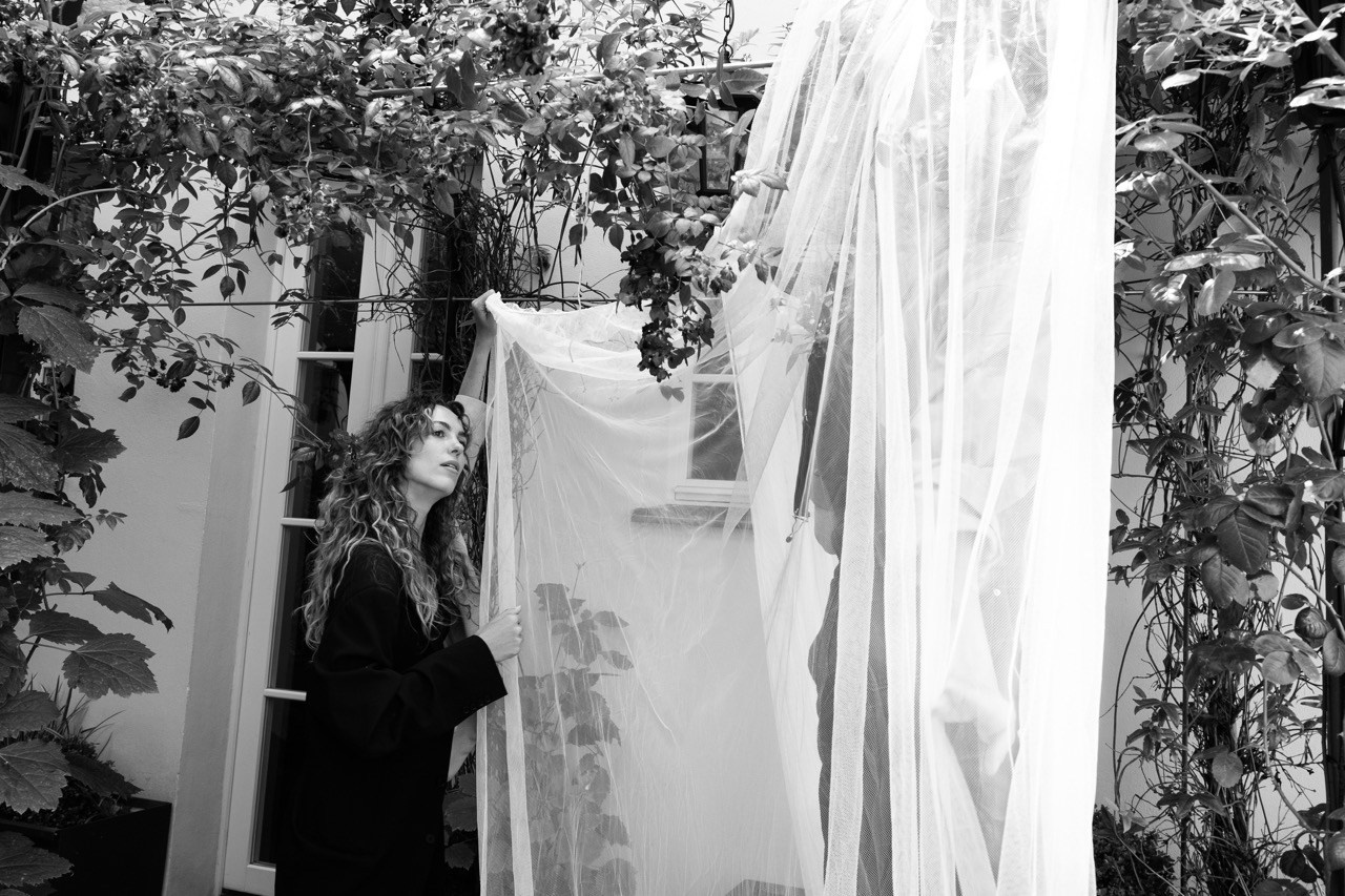 BACKSTAGE. Dana Lišková — Empathetic Photographer | Introspective Artist |Neurodivergent Coach | Founder of Artepy.cz