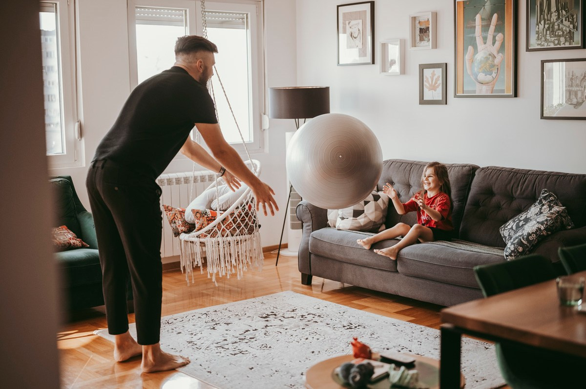 Dobro dosao, Jakove / porodicno fotografisanje kod kuce. Deciji i porodicni fotograf u Beogradu Oksana Skendzic
