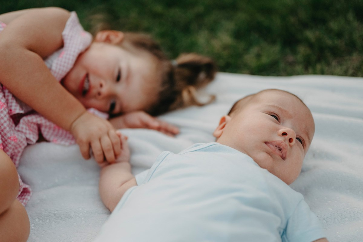 Jelena, Milos, Lena i Viktor / porodicno fotografisanje. Deciji i porodicni fotograf u Beogradu Oksana Skendzic