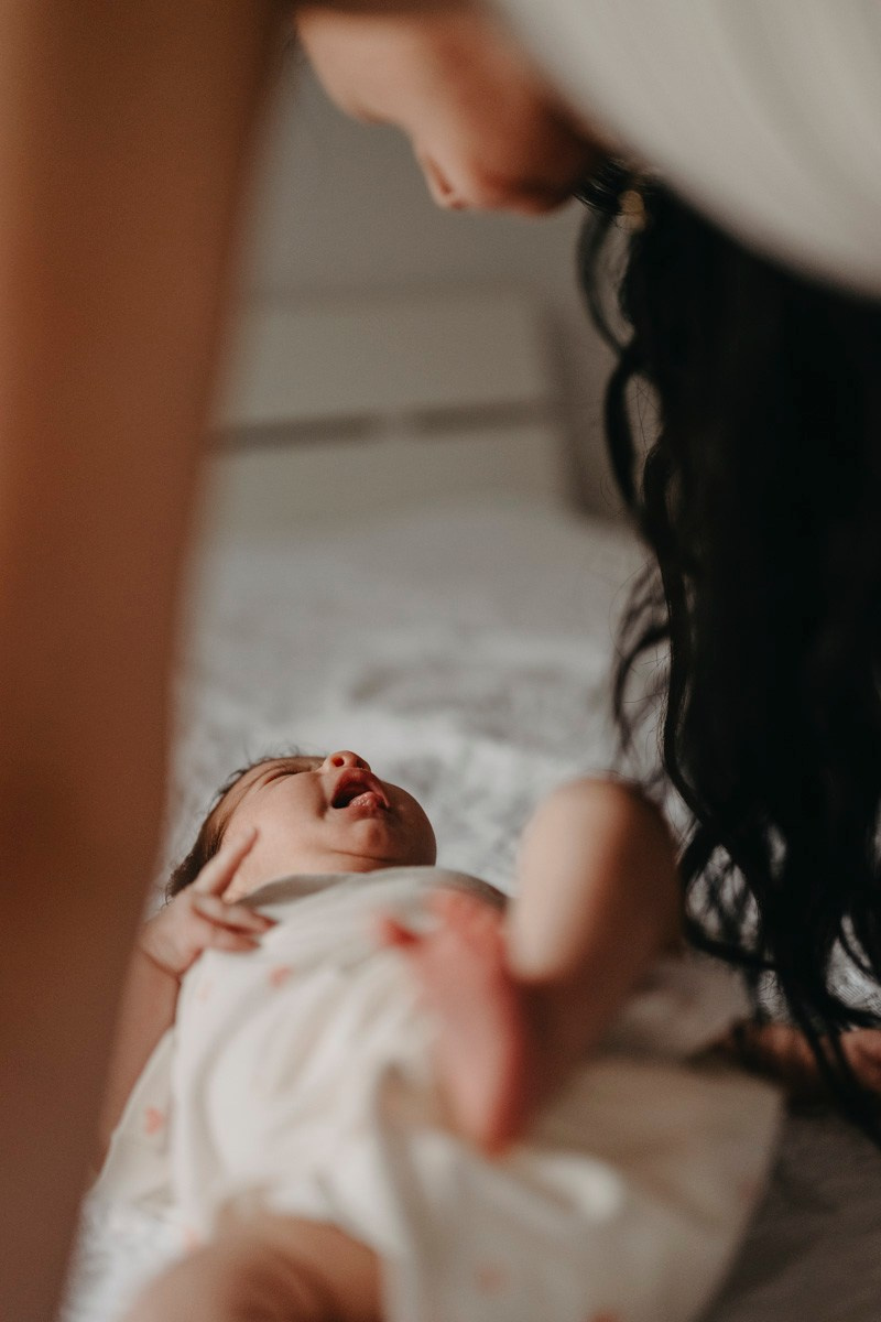 Latinka, Visnja i Konstantin / porodicno fotografisanje, fotografisanje bebe kod kuce. Deciji i porodicni fotograf u Beogradu Oksana Skendzic