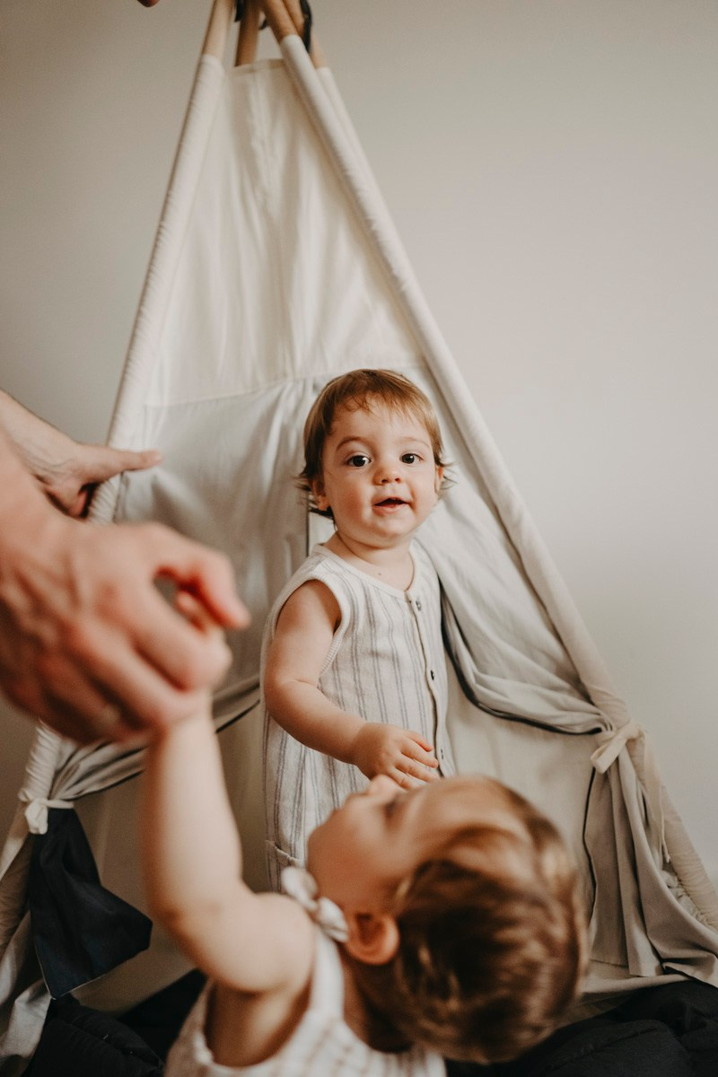 Dunjin i Vukanov 1. rodjendan / fotografisanje kod kuce. Deciji i porodicni fotograf u Beogradu Oksana Skendzic