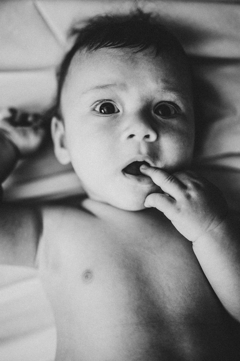 fotografisanje beba kod kuce, porodicno fotografisanje, fotografisanje dece, mama i beba, prve dane sa bebom, kozmetika za bebe, poklon za decu, soba za bebu, decija garderoba, majcinstvo, nega novorodjenceta, priprema za porodjaj, nega beba, dojenje